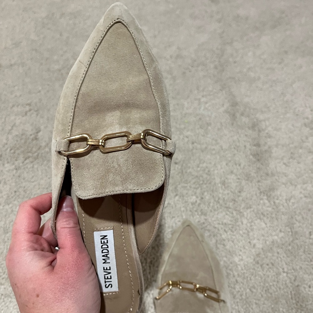 Steve Madden Cream Mules with Gold Accent - Picture 2 of 4